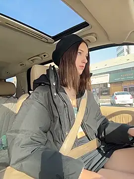 DollyTall online show from February 2026 08:09:01 AM