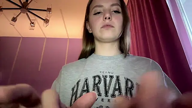 Snapshot of LinaMoonBlessed chatting on March 2026 11:43:02 AM LinaMoonBlessed online show from March 2026 11:43:02 AM