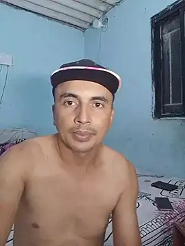 miroqui143 online show from October 2025 11:49:02 PM