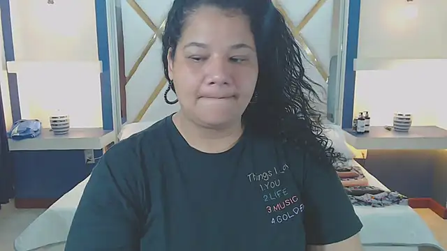 Snapshot of May_fk chatting on October 2025 01:46:02 AM May fk online show from October 2025 01:46:02 AM