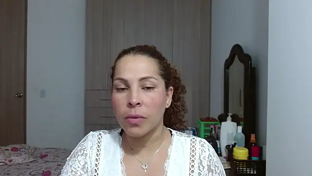 Yanis Ariel12 online show from January 2026 09:18:01 PM