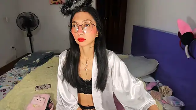 Snapshot of Anais_lux chatting on May 2026 12:37:01 AM Anais lux online show from May 2026 12:37:01 AM