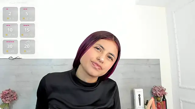 sunnyWhitee online show from May 2026 07:21:01 PM