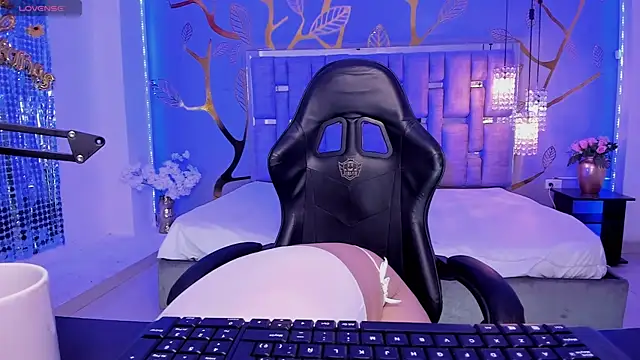 ShylySweet online show from October 2025 05:07:02 AM