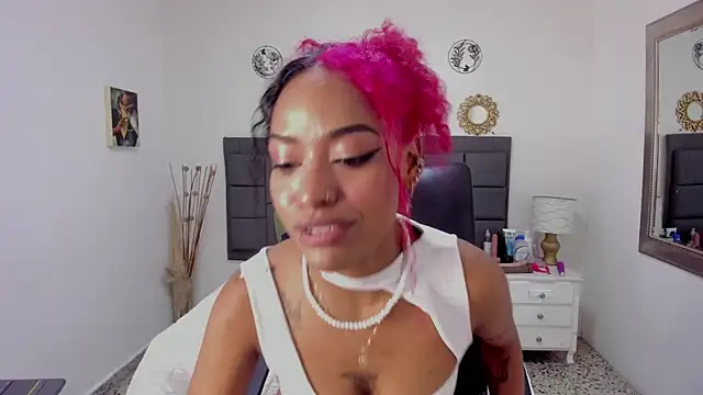 Snapshot of summer_williams18 chatting on December 2025 12:08:01 AM summer williams18 online show from December 2025 12:08:01 AM