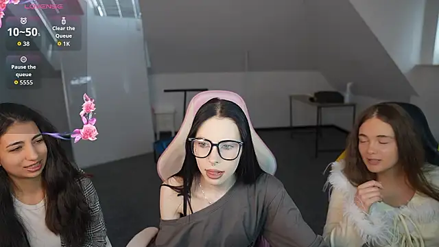 VivianSweet  online show from February 2026 11:31:02 AM