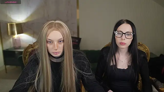 VivianSweet  online show from March 2026 03:28:02 PM