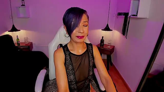 Trinityy   online show from May 2026 07:44:01 PM