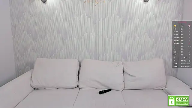 Snapshot of KeeleyBuoy chatting on September 2025 01:05:02 AM KeeleyBuoy online show from September 2025 01:05:02 AM