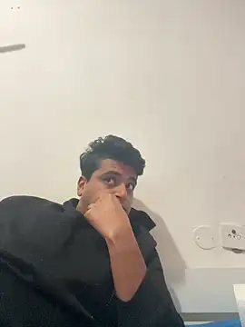 Noam7080z online show from February 2026 06:06:02 PM