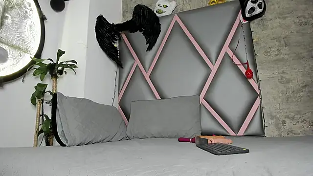 Euphoria 07 online show from October 2025 03:45:02 AM