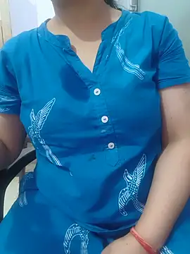Snapshot of roshni_agrawal0 chatting on June 2026 06:40:01 AM roshni agrawal0 online show from June 2026 06:40:01 AM