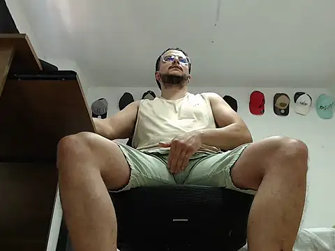 Snapshot of cloudsxxx chatting on January 2026 03:06:01 PM cloudsxxx online show from January 2026 03:06:01 PM