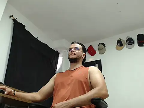 Snapshot of cloudsxxx chatting on February 2026 10:36:02 PM cloudsxxx online show from February 2026 10:36:02 PM