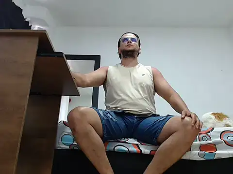 cloudsxxx online show from June 2026 03:47:01 PM