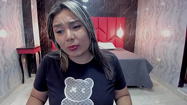 LatinaHoleQueen online show from February 2026 02:01:02 PM