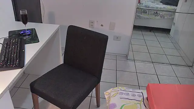 Snapshot of raposinharabuda chatting on November 2025 02:43:02 AM raposinharabuda online show from November 2025 02:43:02 AM