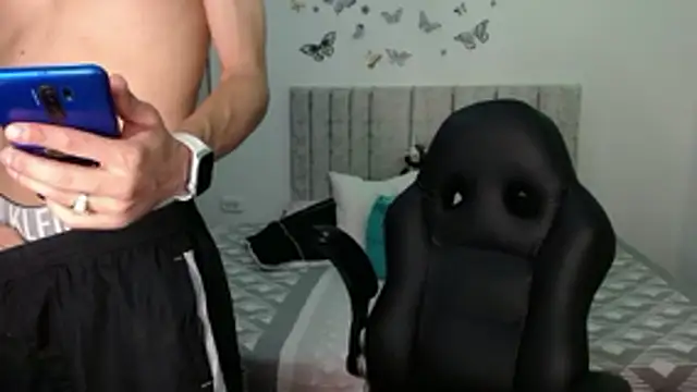 Snapshot of Ethanho0t chatting on January 2026 09:01:02 AM Ethanho0t online show from January 2026 09:01:02 AM