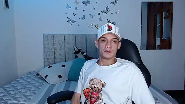 Snapshot of Ethanho0t chatting on January 2026 06:16:01 AM Ethanho0t online show from January 2026 06:16:01 AM