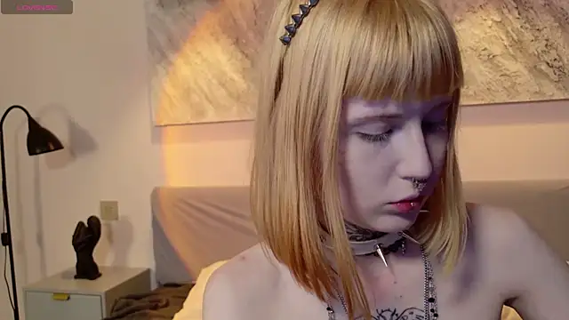 MilkMeSoftly online show from May 2026 08:31:01 AM
