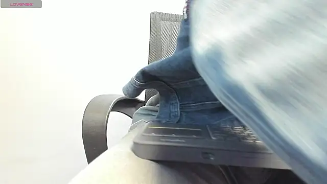 ColombiaStrip online show from January 2026 06:33:02 PM