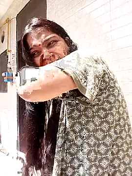 Snapshot of Trisha_71 chatting on September 2025 07:30:02 AM Trisha 71 online show from September 2025 07:30:02 AM