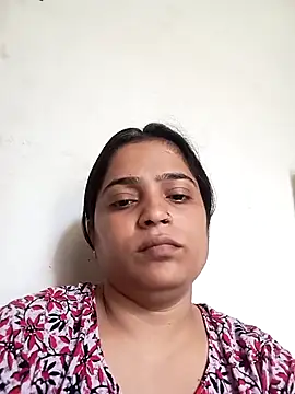 Snapshot of Trisha_71 chatting on September 2025 05:46:01 AM Trisha 71 online show from September 2025 05:46:01 AM