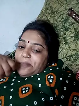 Snapshot of Trisha_71 chatting on October 2025 09:48:02 AM Trisha 71 online show from October 2025 09:48:02 AM