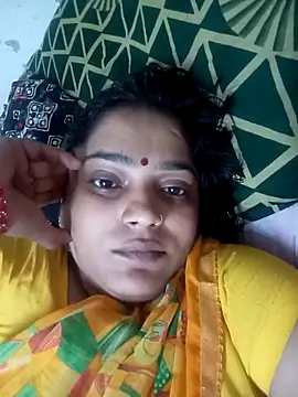 Snapshot of Trisha_71 chatting on October 2025 06:44:01 AM Trisha 71 online show from October 2025 06:44:01 AM