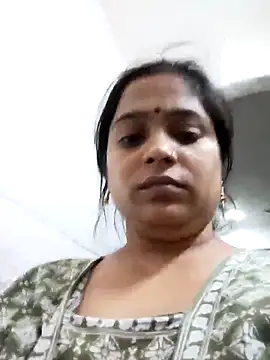 Snapshot of Trisha_71 chatting on October 2025 04:52:02 PM Trisha 71 online show from October 2025 04:52:02 PM