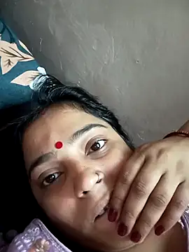 Snapshot of Trisha_71 chatting on October 2025 07:20:01 AM Trisha 71 online show from October 2025 07:20:01 AM