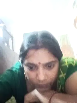 Snapshot of Trisha_71 chatting on October 2025 06:13:02 PM Trisha 71 online show from October 2025 06:13:02 PM