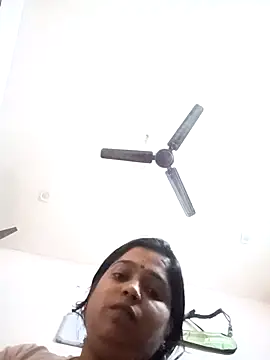 Snapshot of Trisha_71 chatting on October 2025 09:24:02 AM Trisha 71 online show from October 2025 09:24:02 AM