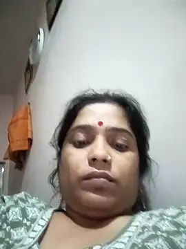 Snapshot of Trisha_71 chatting on October 2025 04:20:02 PM Trisha 71 online show from October 2025 04:20:02 PM