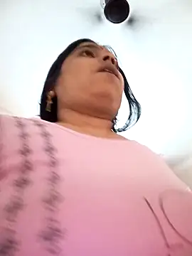 Snapshot of Trisha_71 chatting on October 2025 05:41:02 AM Trisha 71 online show from October 2025 05:41:02 AM