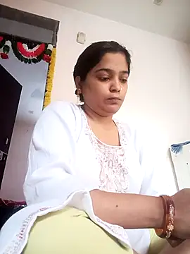 Snapshot of Trisha_71 chatting on November 2025 03:17:01 AM Trisha 71 online show from November 2025 03:17:01 AM