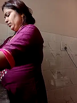 Snapshot of Trisha_71 chatting on November 2025 05:29:02 AM Trisha 71 online show from November 2025 05:29:02 AM