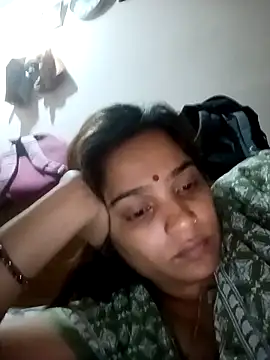 Snapshot of Trisha_71 chatting on April 2026 04:26:01 PM Trisha 71 online show from April 2026 04:26:01 PM