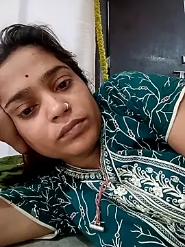 Snapshot of Trisha_71 chatting on April 2026 02:47:01 AM Trisha 71 online show from April 2026 02:47:01 AM