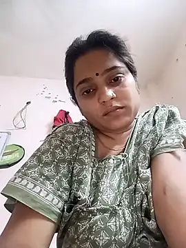 Snapshot of Trisha_71 chatting on April 2026 06:14:02 AM Trisha 71 online show from April 2026 06:14:02 AM