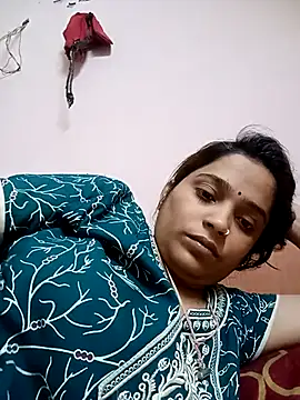 Snapshot of Trisha_71 chatting on May 2026 05:25:01 AM Trisha 71 online show from May 2026 05:25:01 AM
