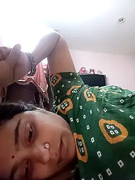 Snapshot of Trisha_71 chatting on May 2026 05:57:02 AM Trisha 71 online show from May 2026 05:57:02 AM