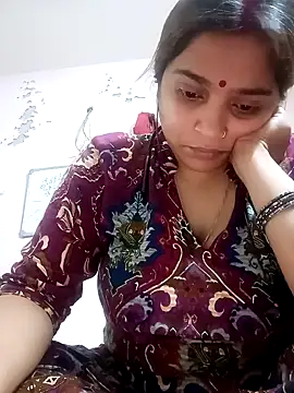 Snapshot of Trisha_71 chatting on May 2026 05:40:01 PM Trisha 71 online show from May 2026 05:40:01 PM