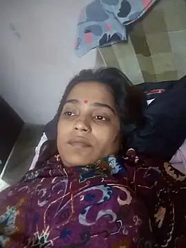 Snapshot of Trisha_71 chatting on May 2026 05:47:01 AM Trisha 71 online show from May 2026 05:47:01 AM