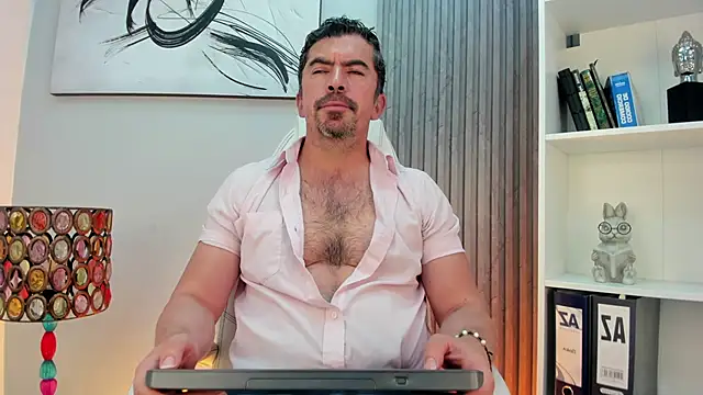 JuanKFit 45 online show from July 2026 03:30:01 AM