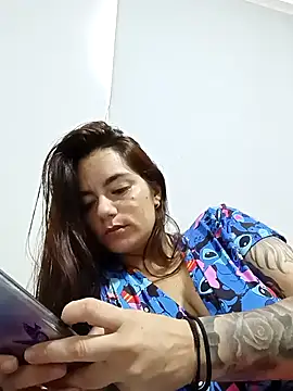 Demy Rhoades online show from April 2026 01:33:02 PM