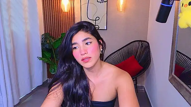 Lia Mar  online show from May 2026 06:16:01 PM