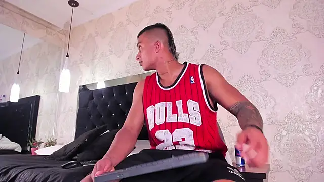 ThiagoBlaze online show from September 2025 11:43:01 PM