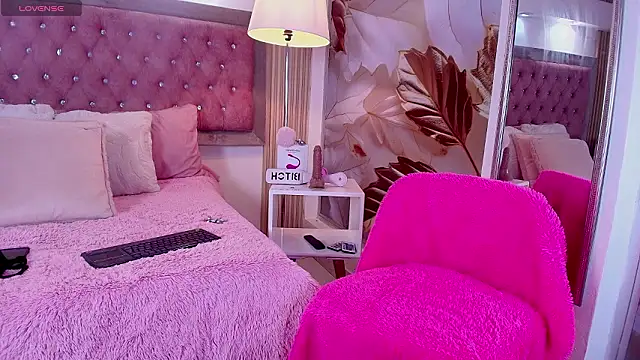 Bonn Glow online show from March 2026 03:33:01 AM