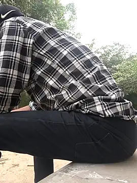 OmeningFurorji online show from October 2025 10:30:01 AM